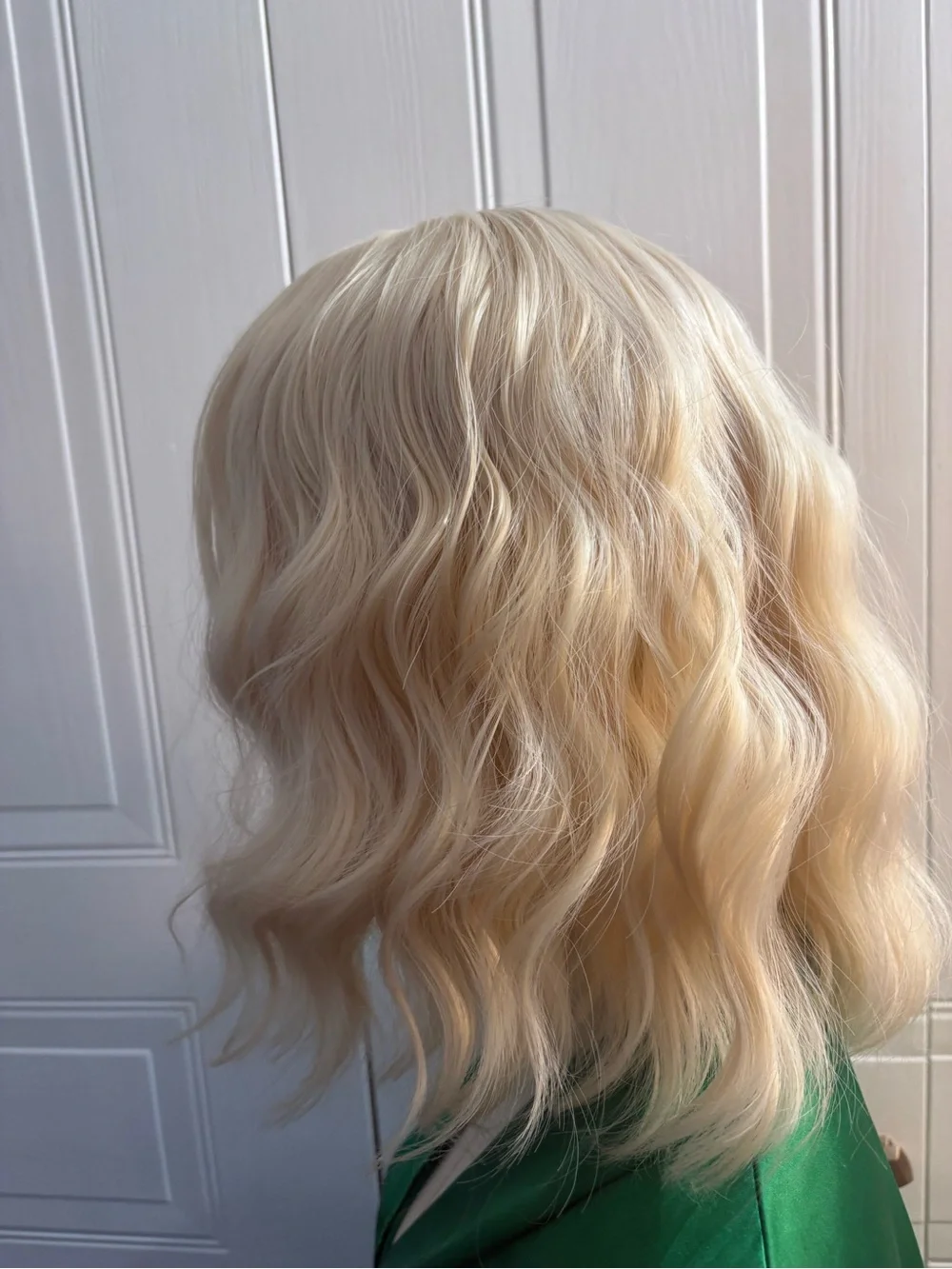 Short Wavy Blonde Synthetic Wig with Bangs for Women Daily Use Or Party Wear
